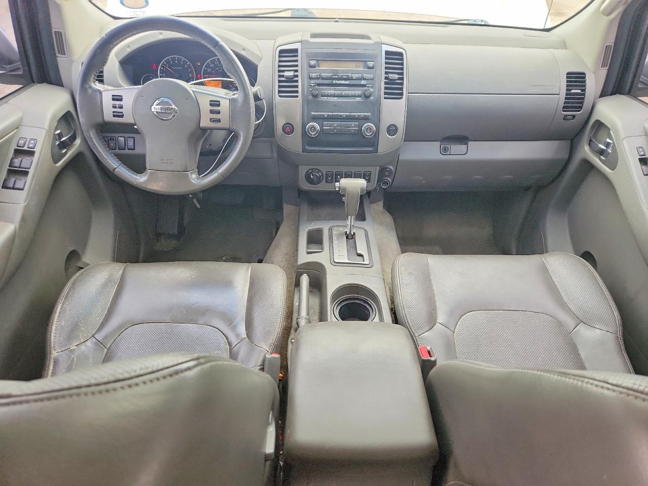 2012 NISSAN Frontier