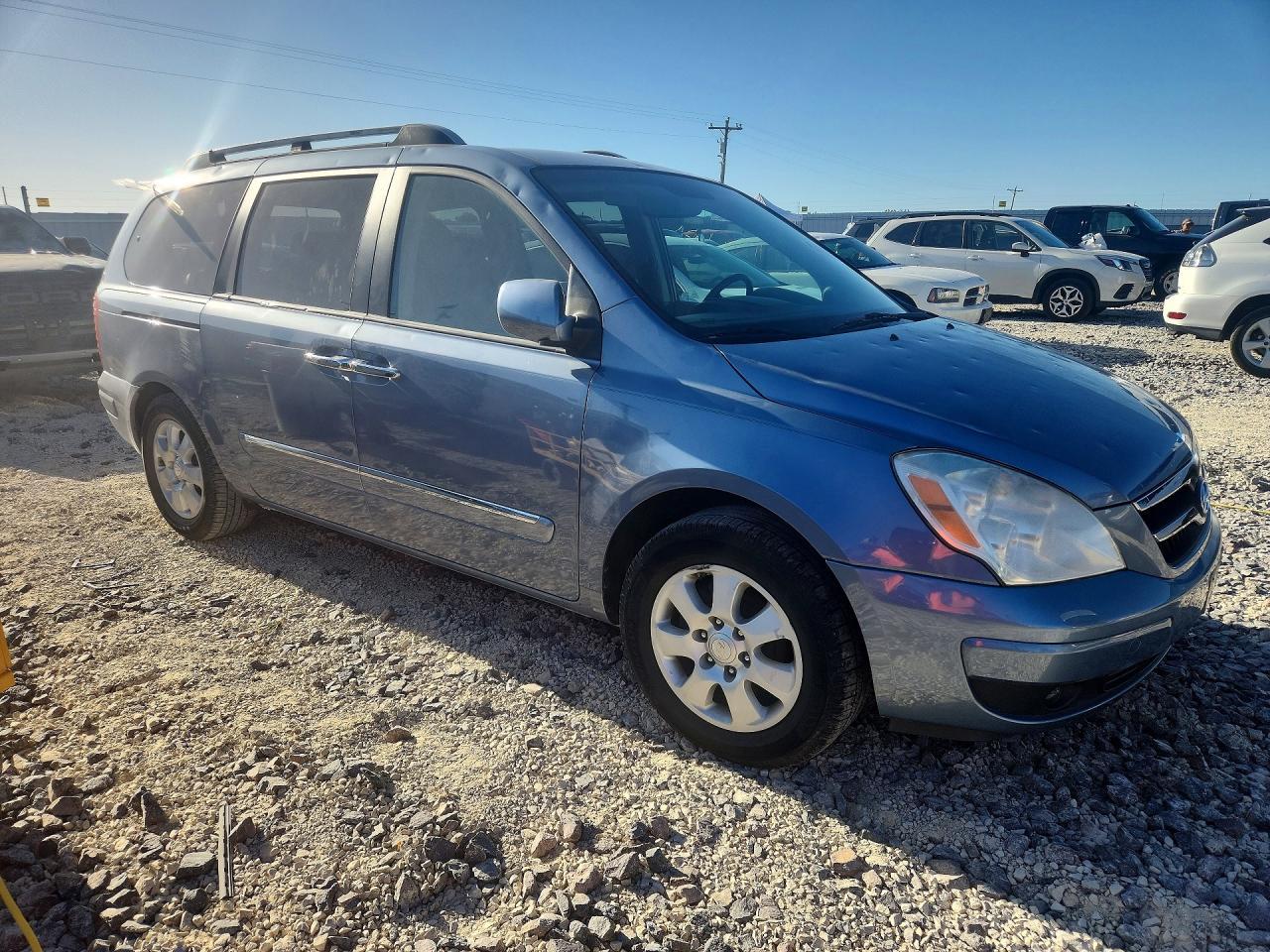 2007 HYUNDAI Entourage