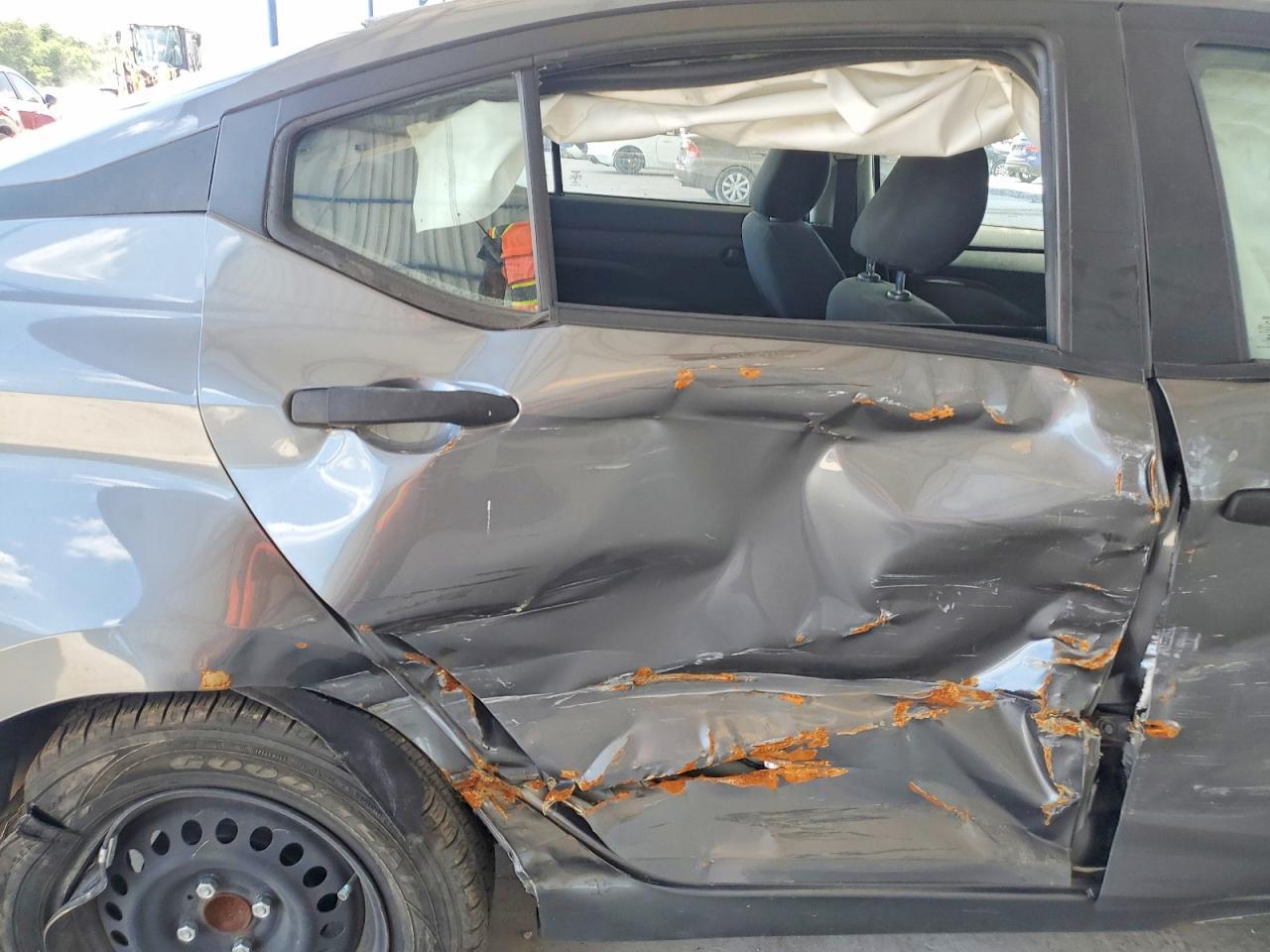 2021 NISSAN VERSA