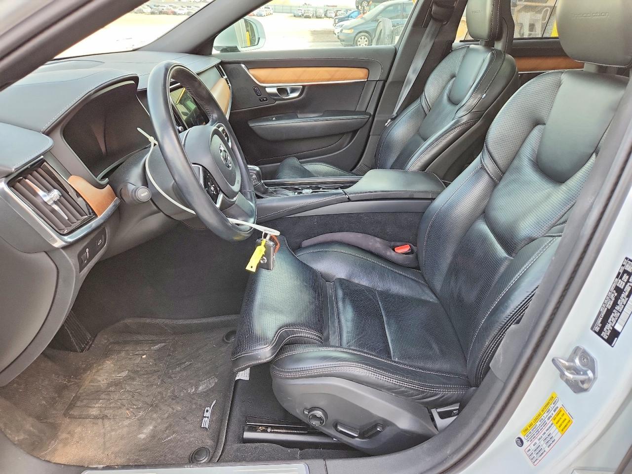 2018 VOLVO S90