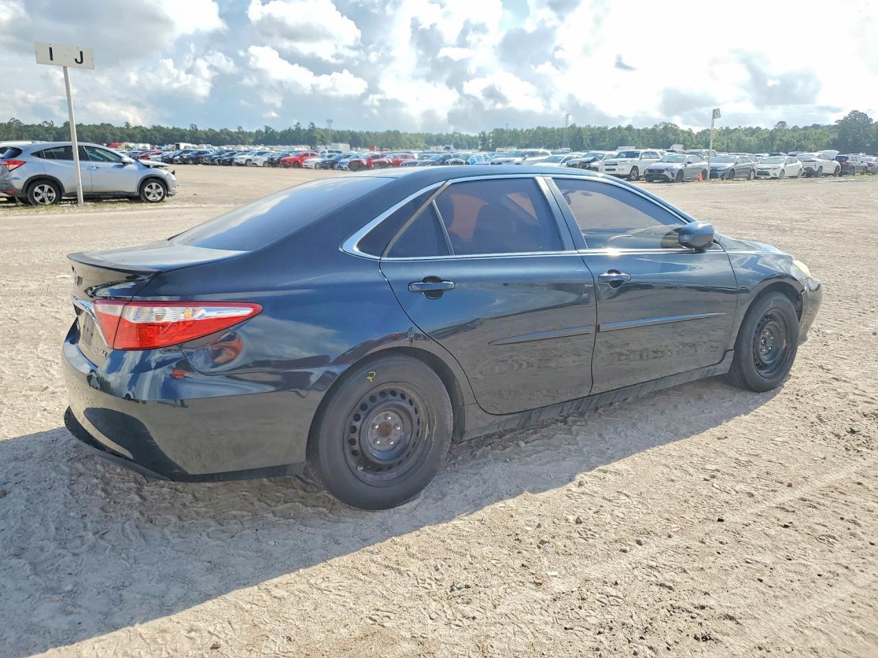 2015 TOYOTA CAMRY