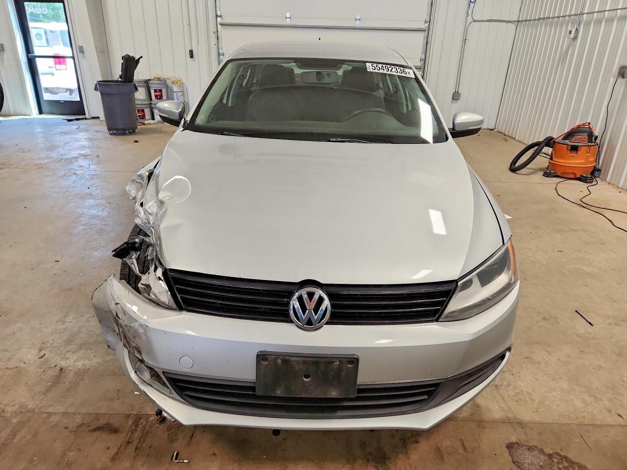 2012 VOLKSWAGEN JETTA