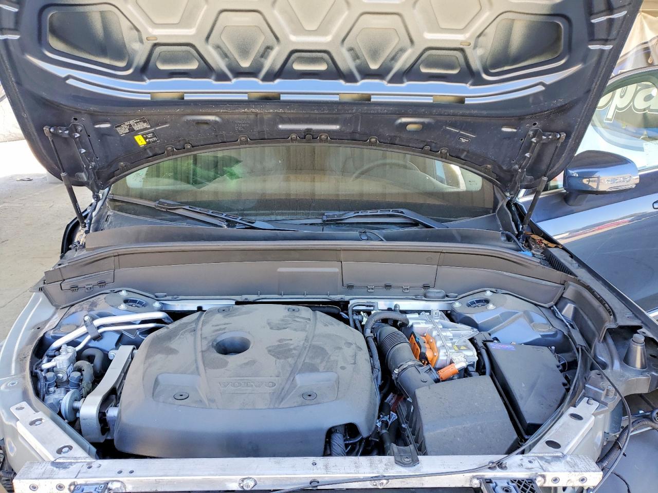 2024 VOLVO XC90