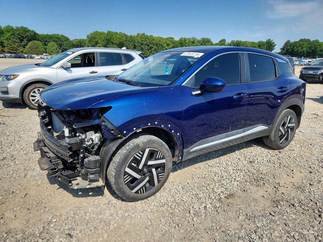 2025 NISSAN KICKS