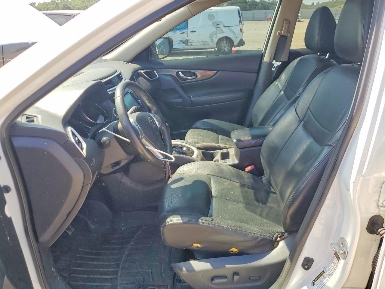 2015 NISSAN ROGUE
