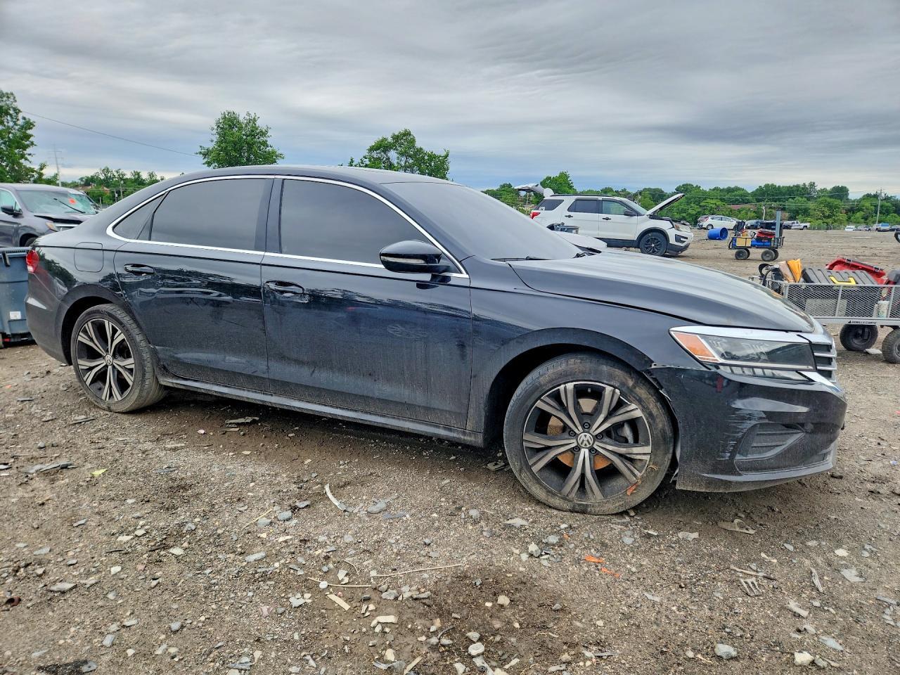2021 VOLKSWAGEN Passat
