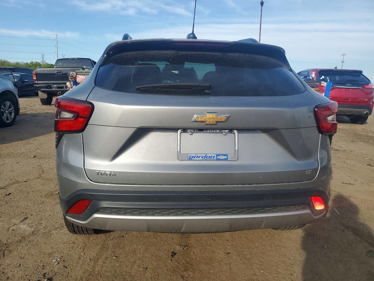 2025 CHEVROLET TRAX