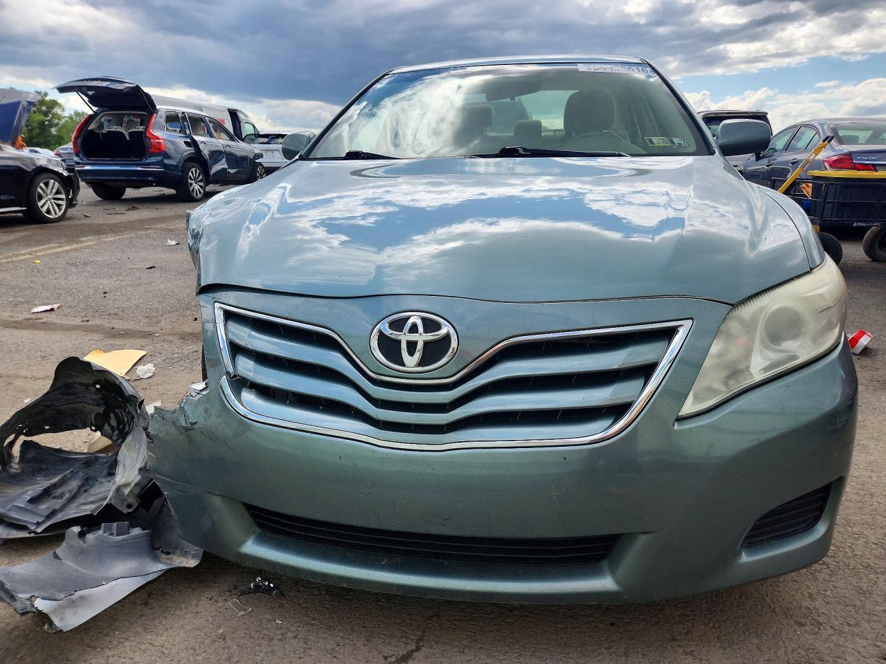 2011 TOYOTA CAMRY