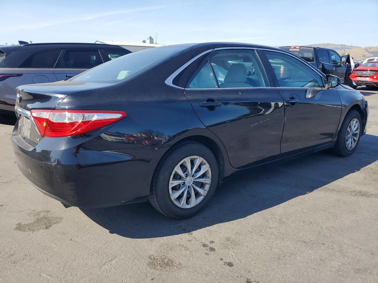 2017 TOYOTA CAMRY