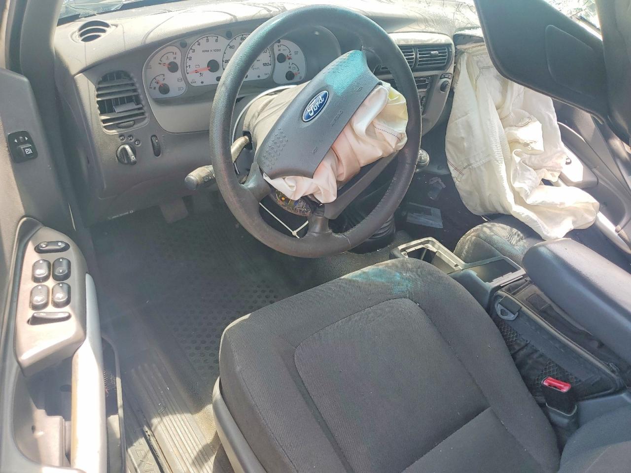 2002 FORD Explorer Sport Trac
