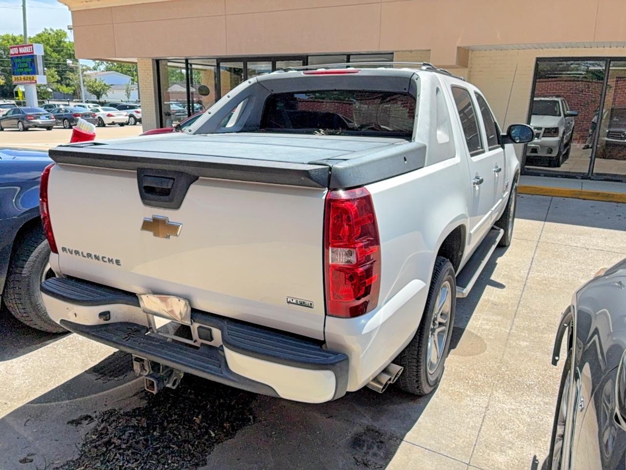 2011 CHEVROLET Avalanche