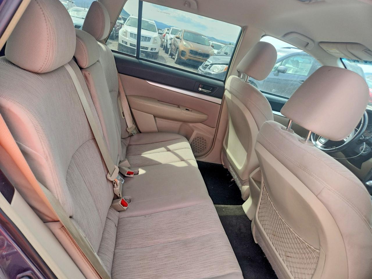 2014 SUBARU Outback