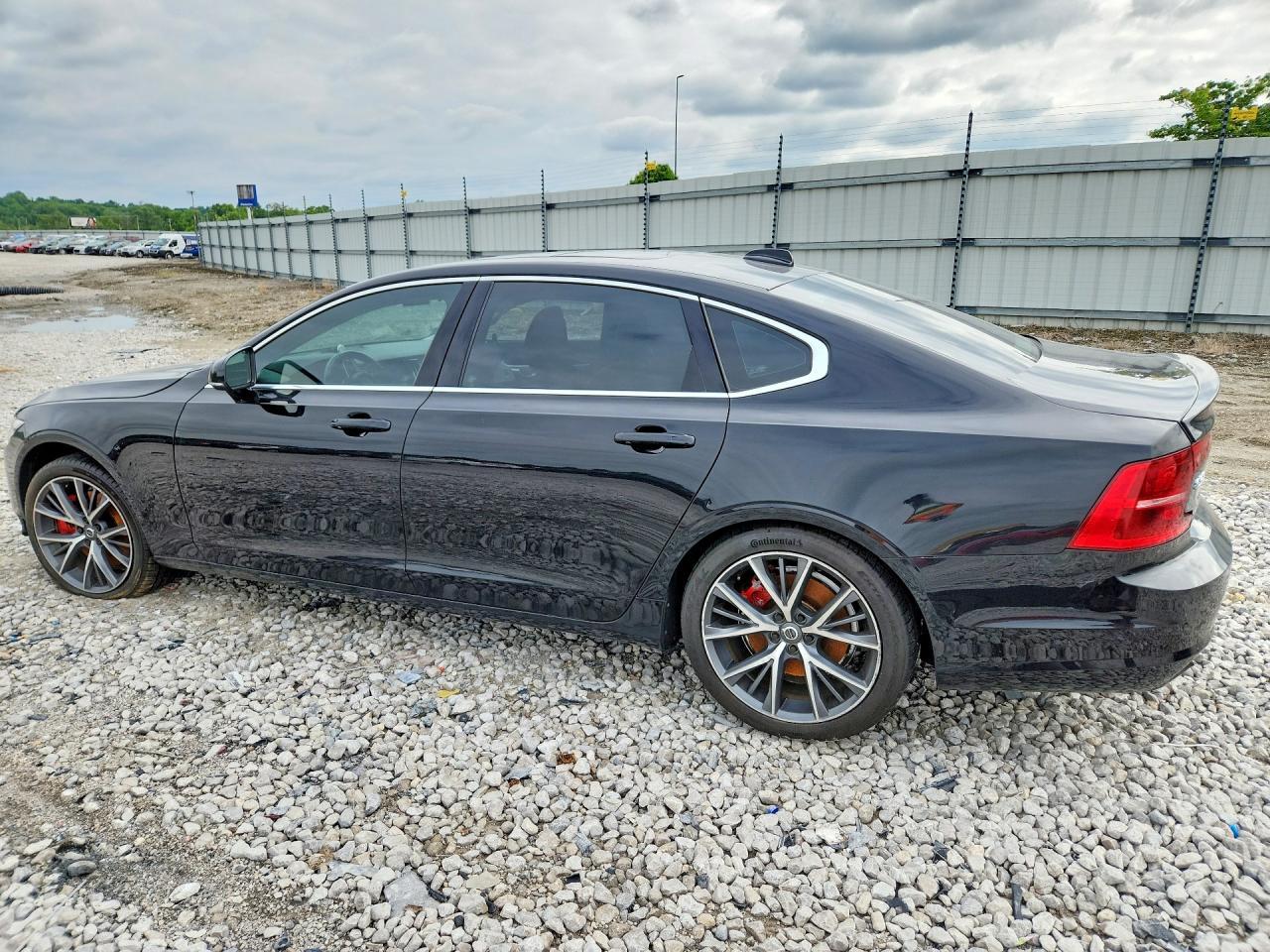 2018 VOLVO S90