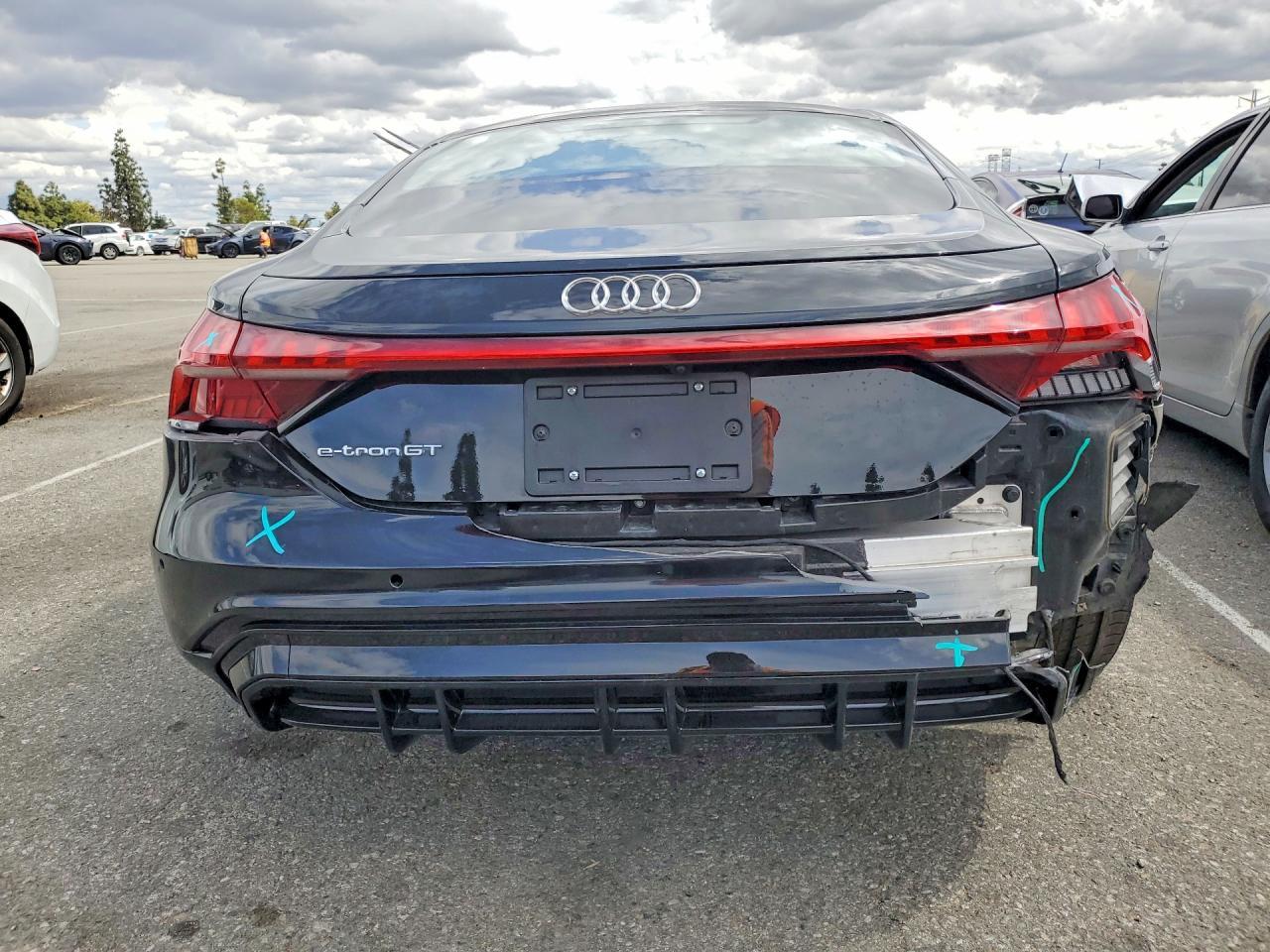 2022 AUDI e-tron GT