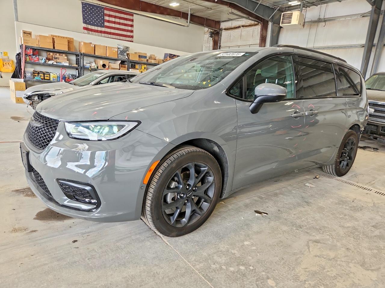 2023 CHRYSLER Pacifica