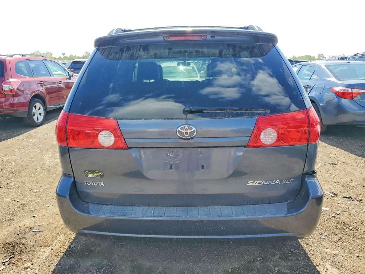 2008 TOYOTA SIENNA