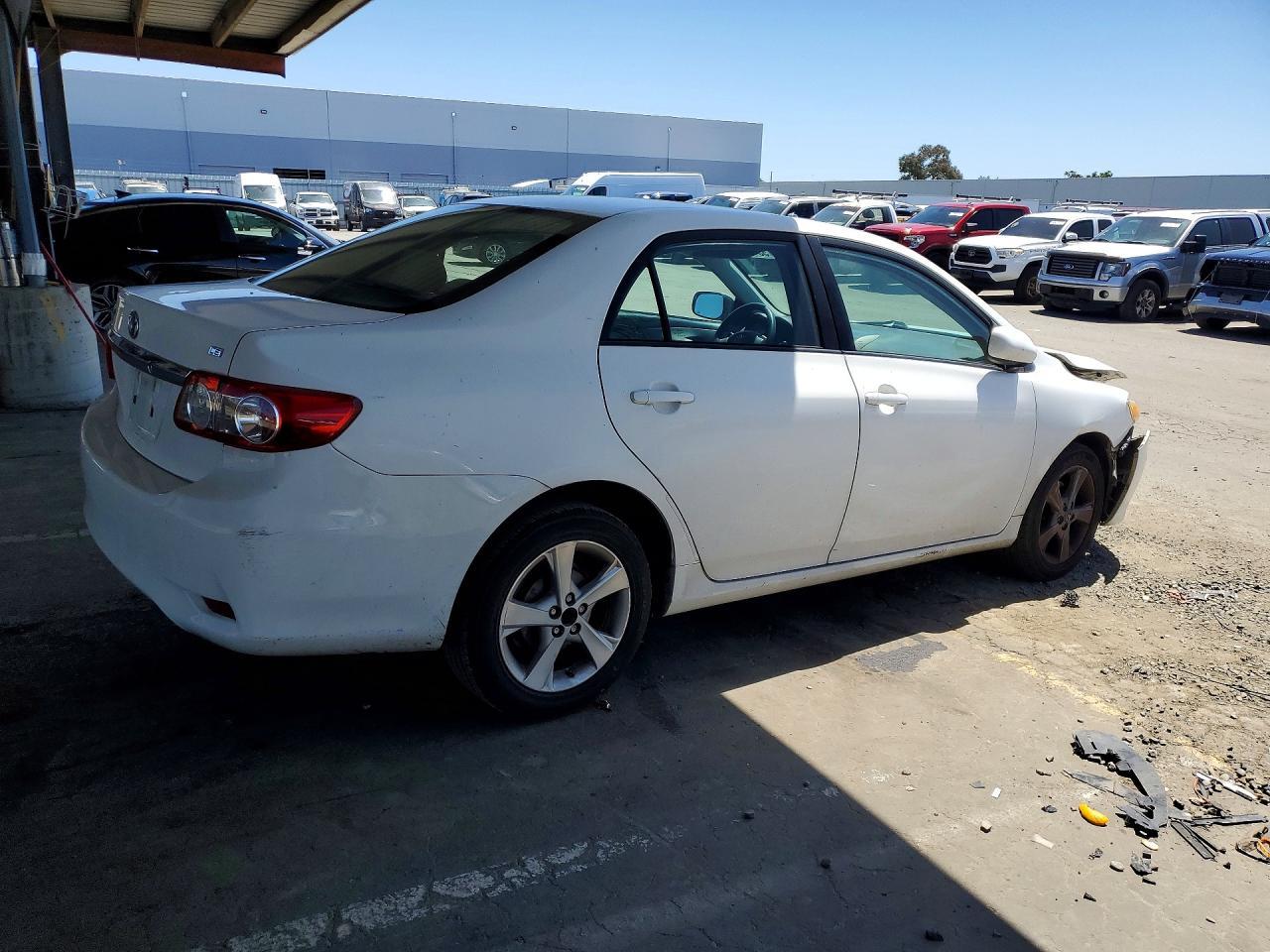 2011 TOYOTA COROLLA