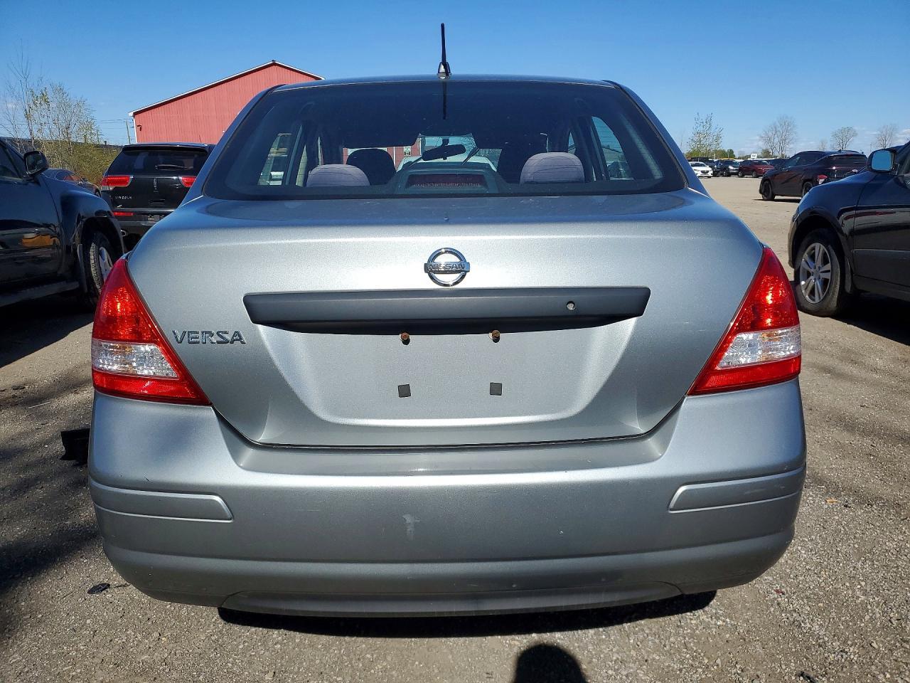 2009 NISSAN VERSA