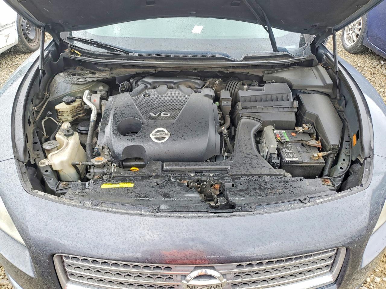 2011 NISSAN Maxima