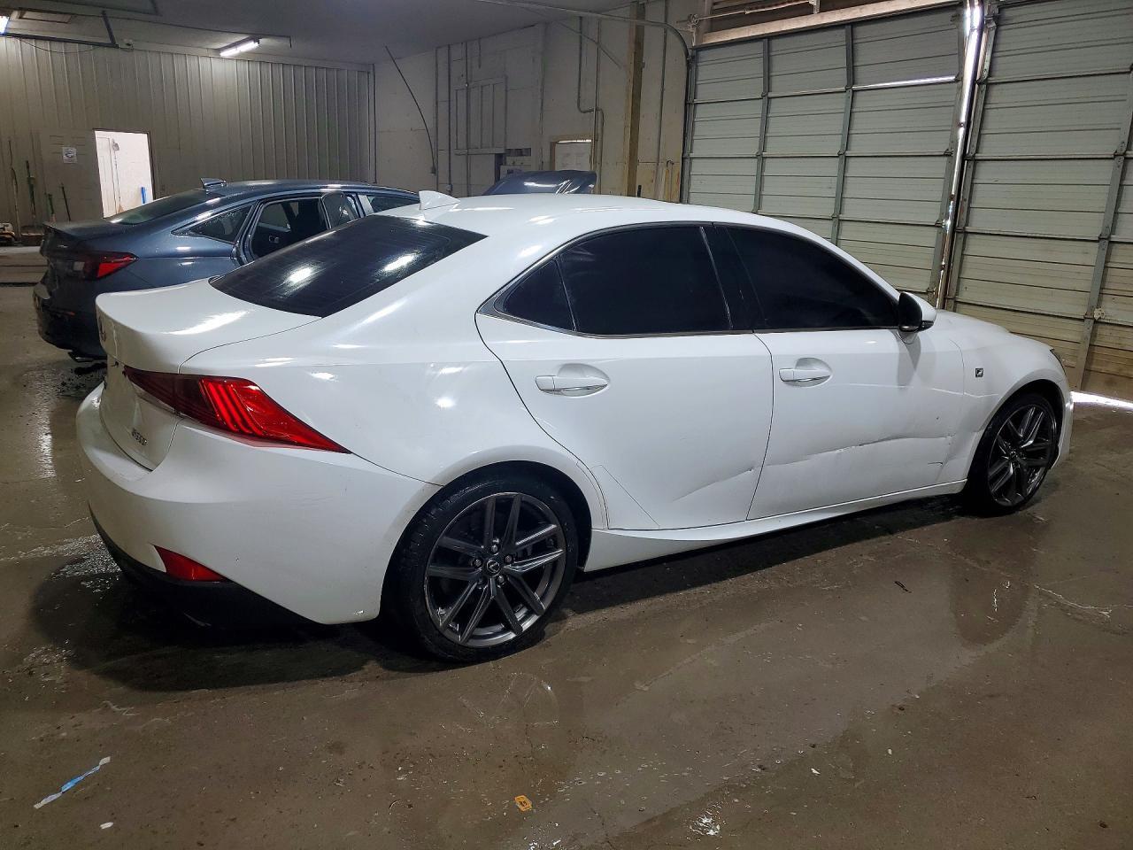 2018 LEXUS IS 300