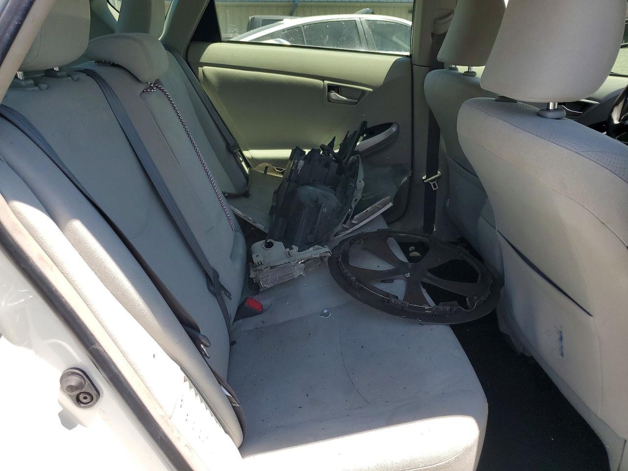 2015 TOYOTA PRIUS
