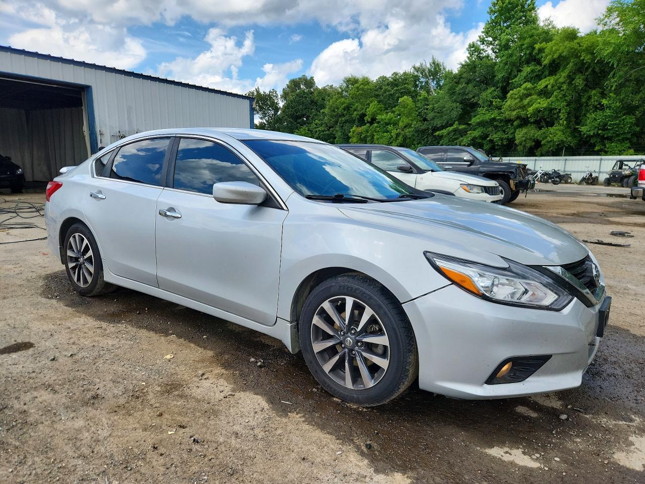 2017 NISSAN ALTIMA