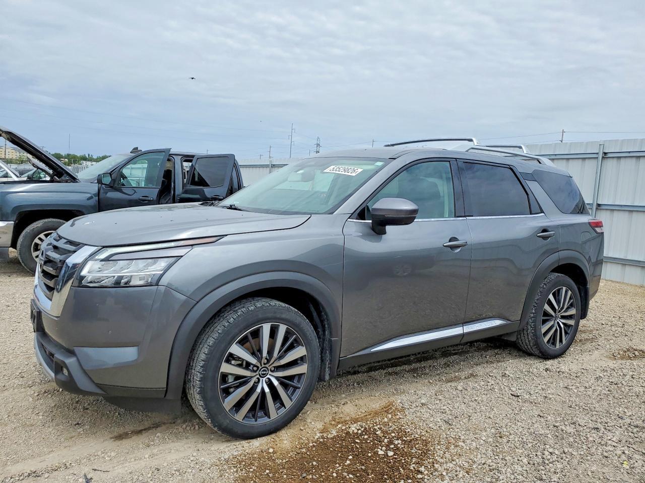 2022 NISSAN PATHFINDER