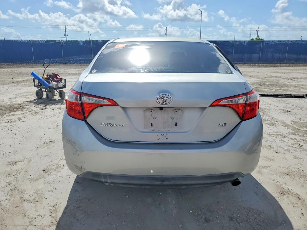 2015 TOYOTA COROLLA