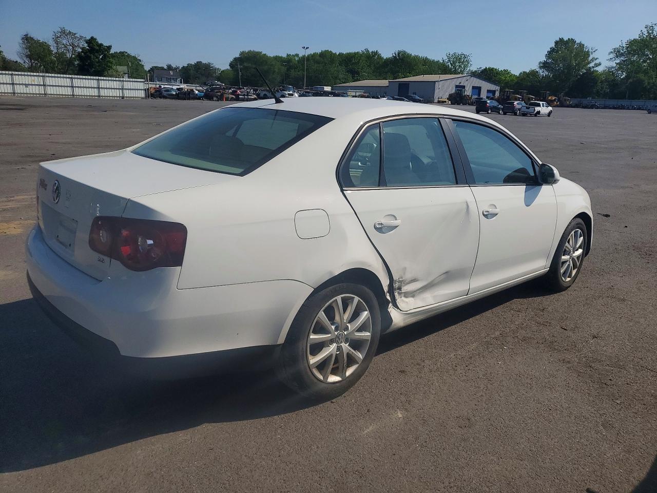 2010 VOLKSWAGEN JETTA