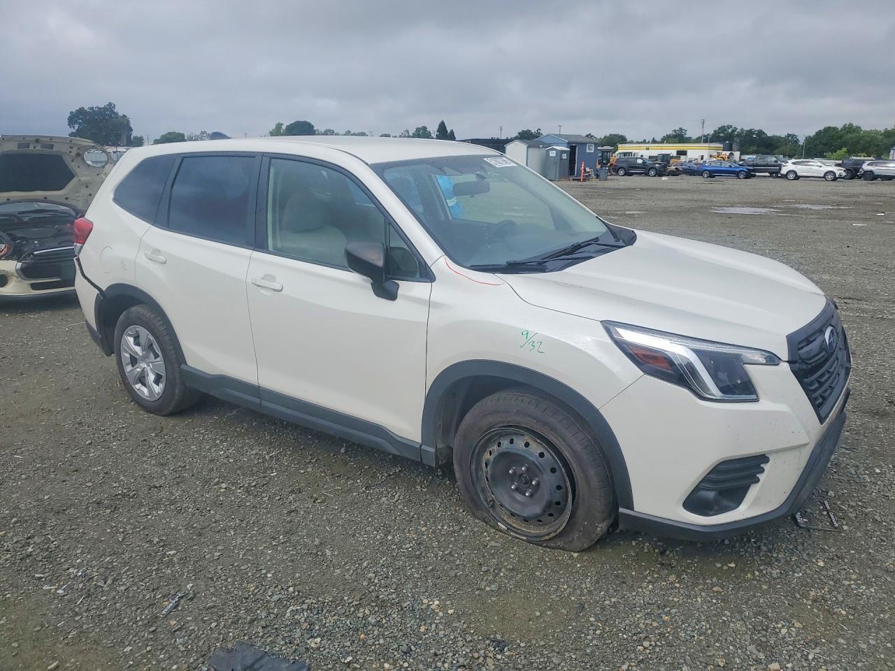 2024 SUBARU FORESTER