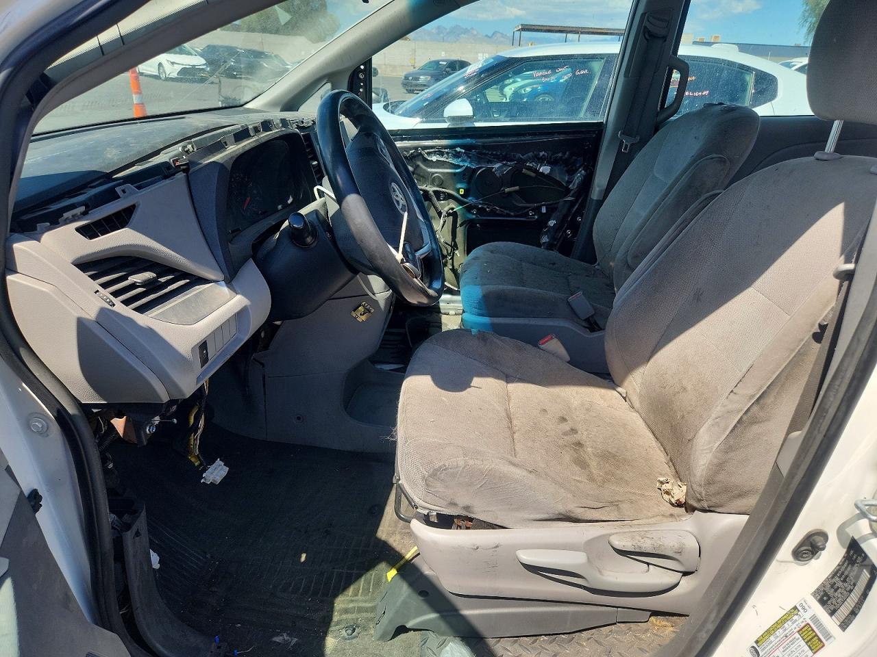 2015 TOYOTA SIENNA