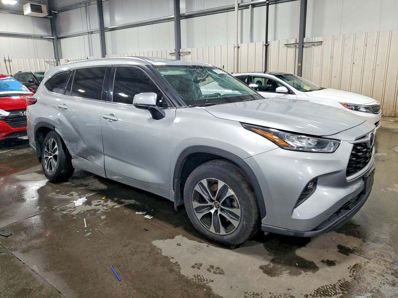 2020 TOYOTA HIGHLANDER