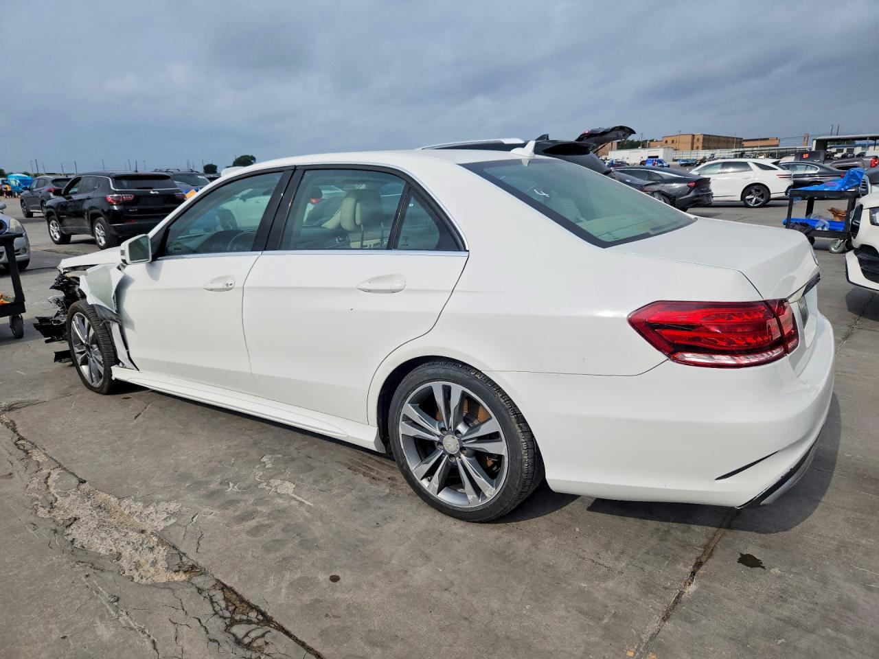 2014 MERCEDES-BENZ E-Class