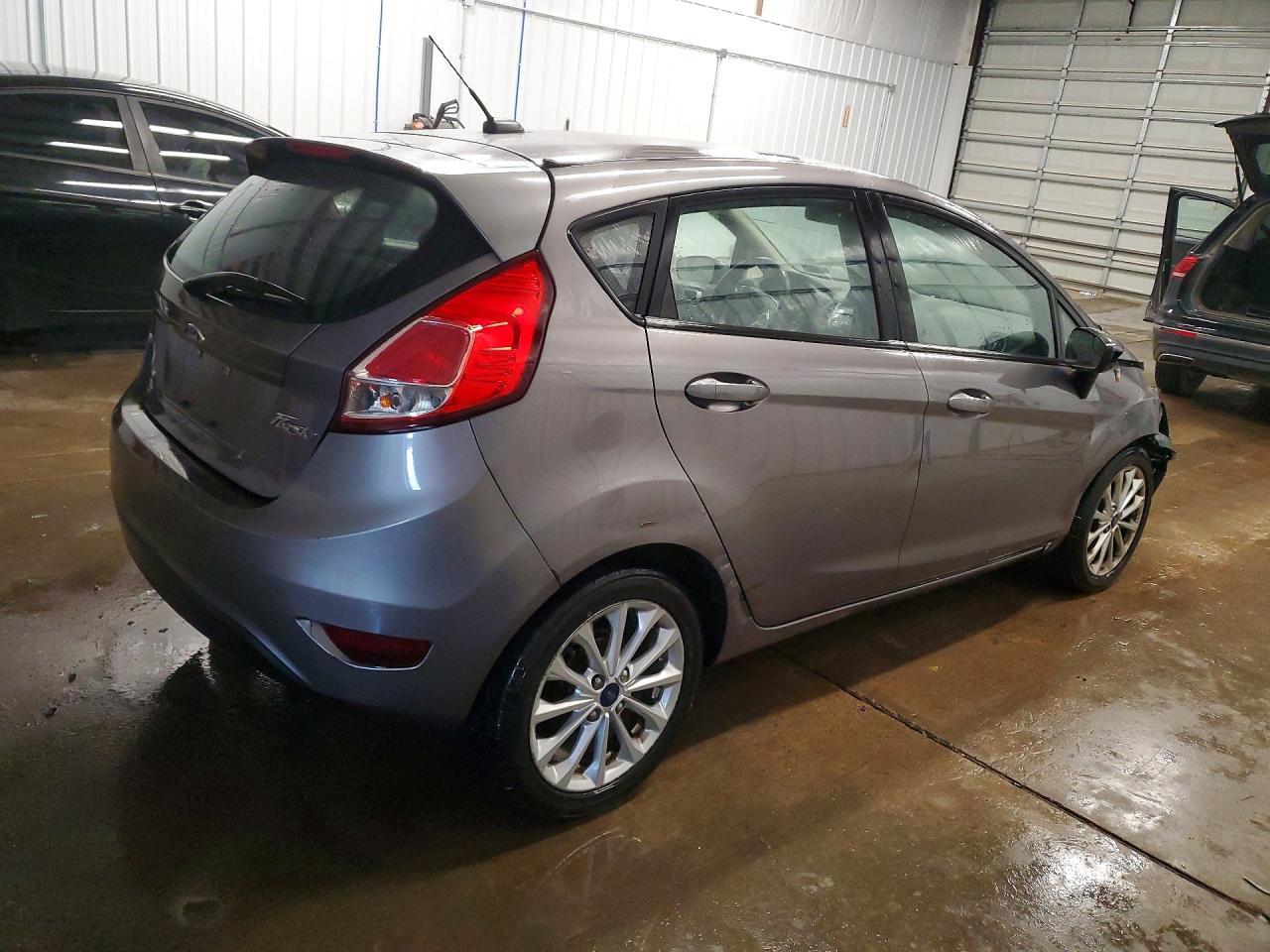 2014 FORD Fiesta