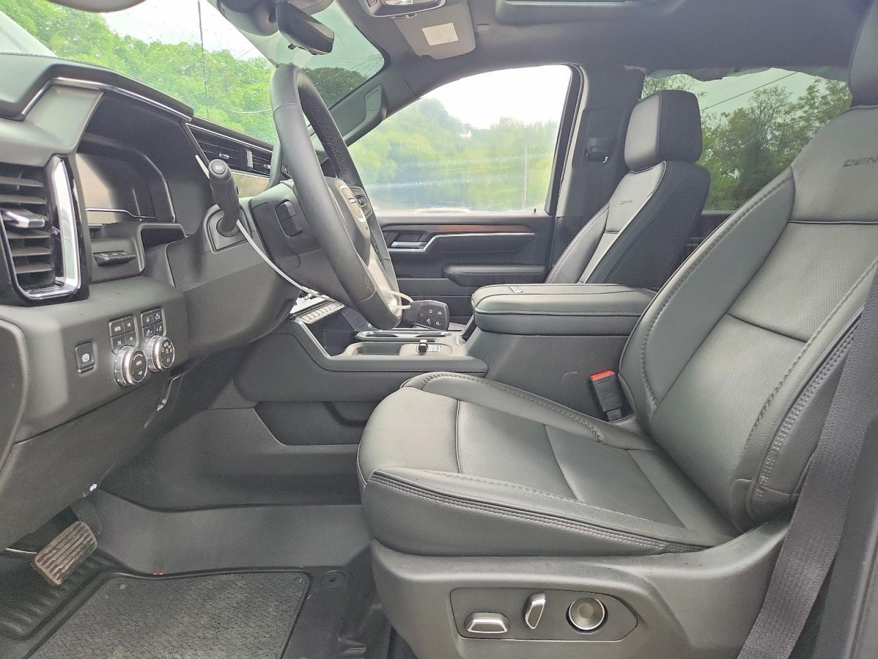 2025 GMC Sierra