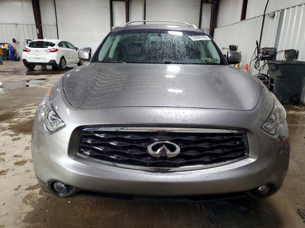 2010 INFINITI FX35
