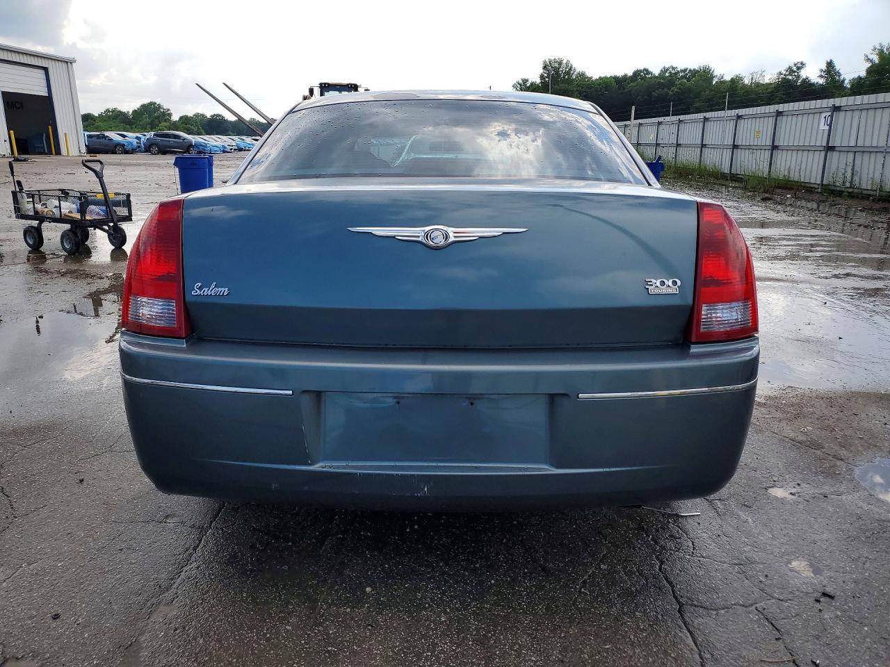 2005 CHRYSLER 300