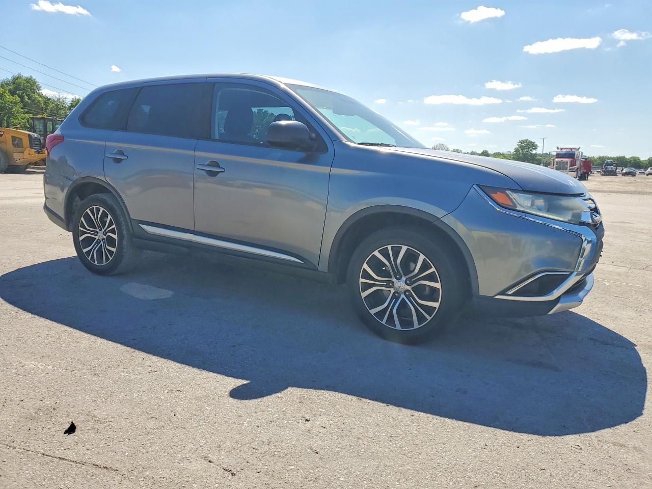 2018 MITSUBISHI outlander