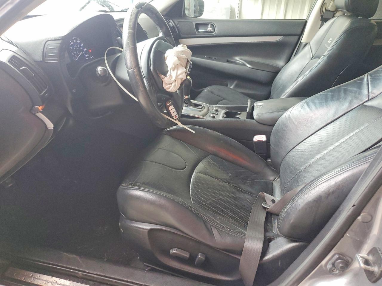 2011 INFINITI G25