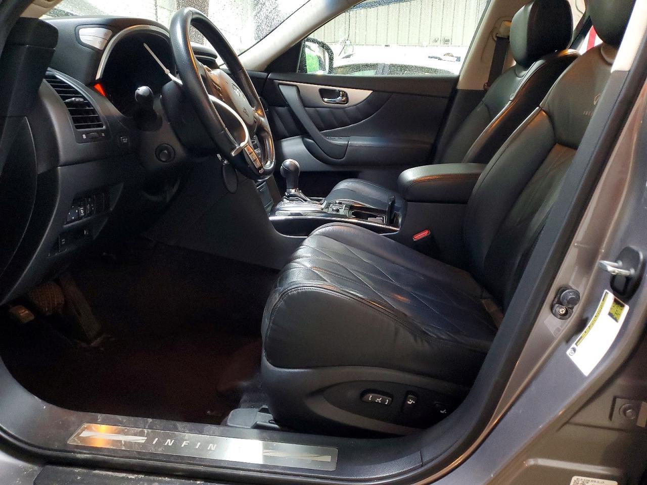 2010 INFINITI FX35