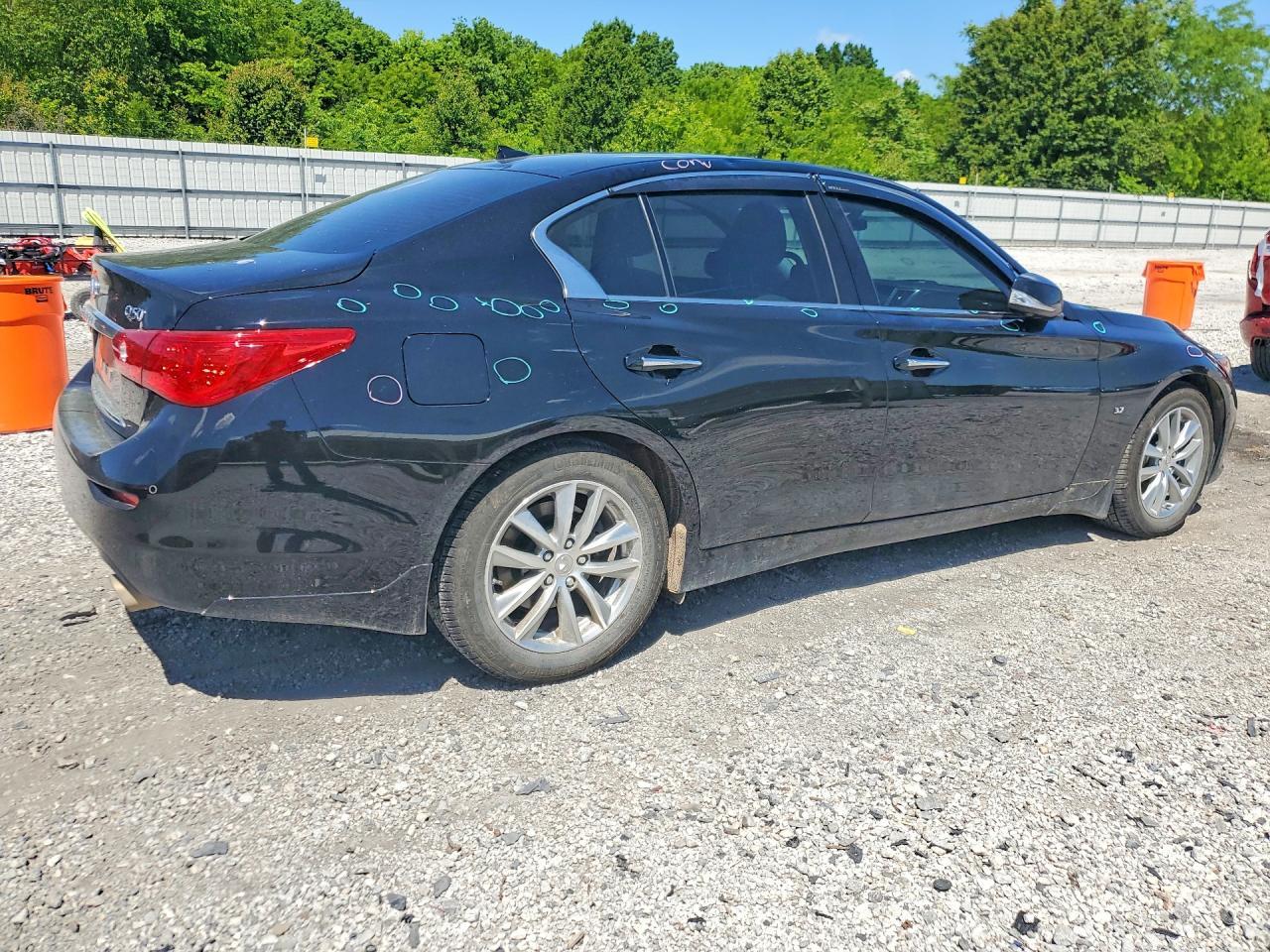 2015 INFINITI Q50