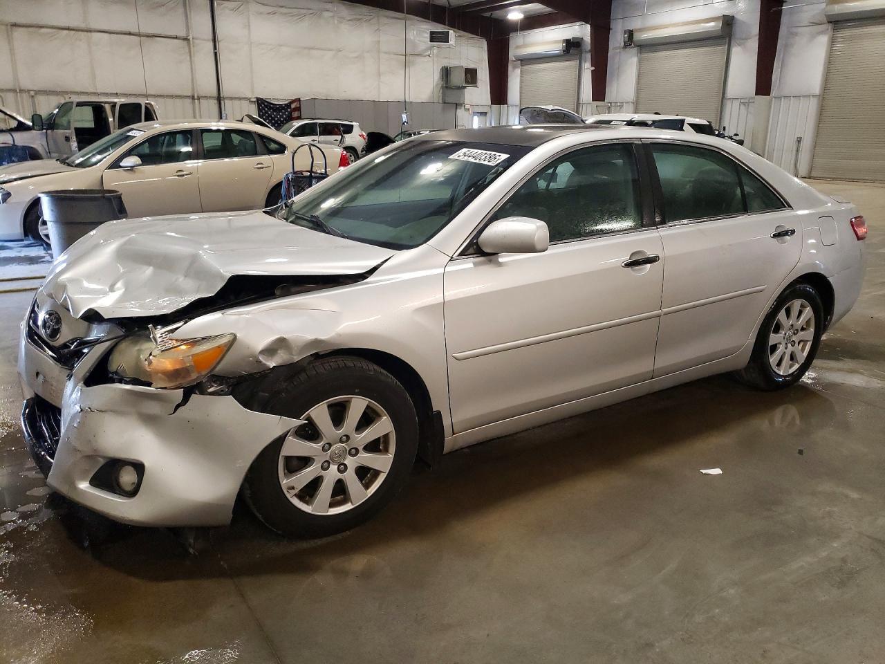 2011 TOYOTA CAMRY