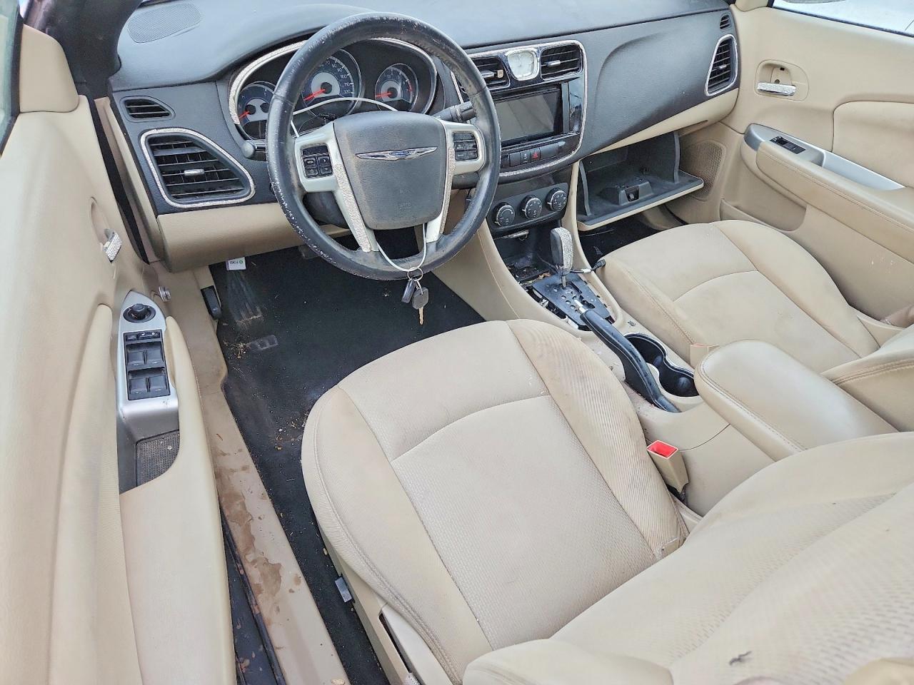 2013 CHRYSLER 200