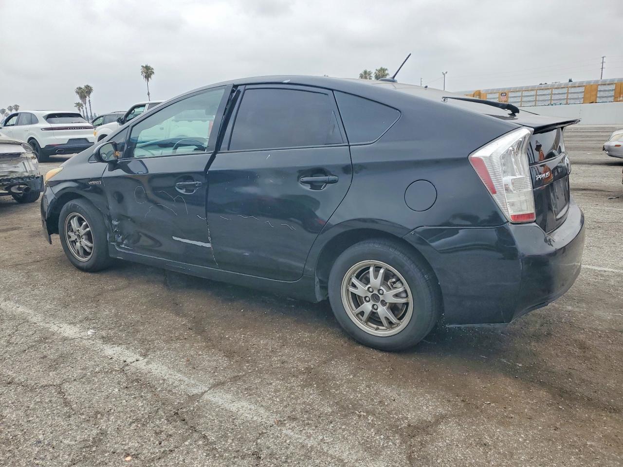 2011 TOYOTA PRIUS