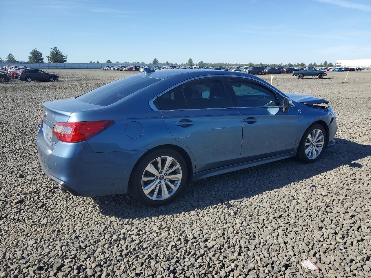 2018 SUBARU Legacy
