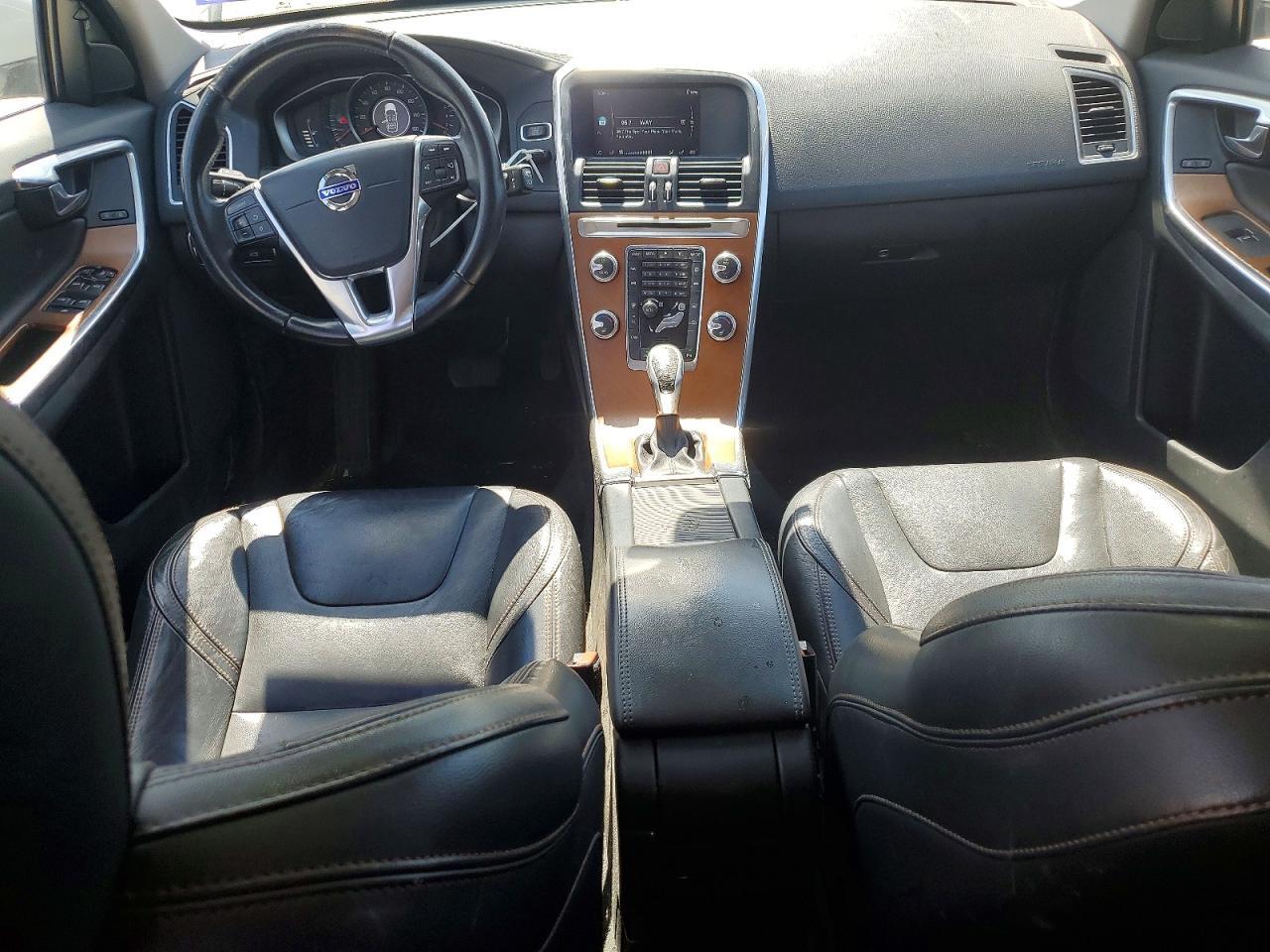 2017 VOLVO XC60