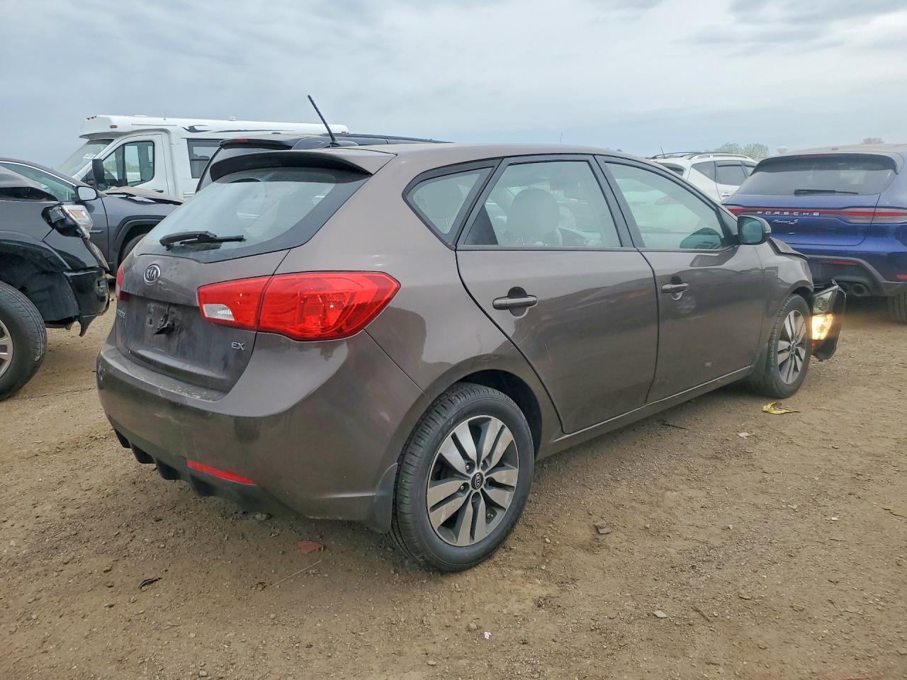 2013 KIA FORTE