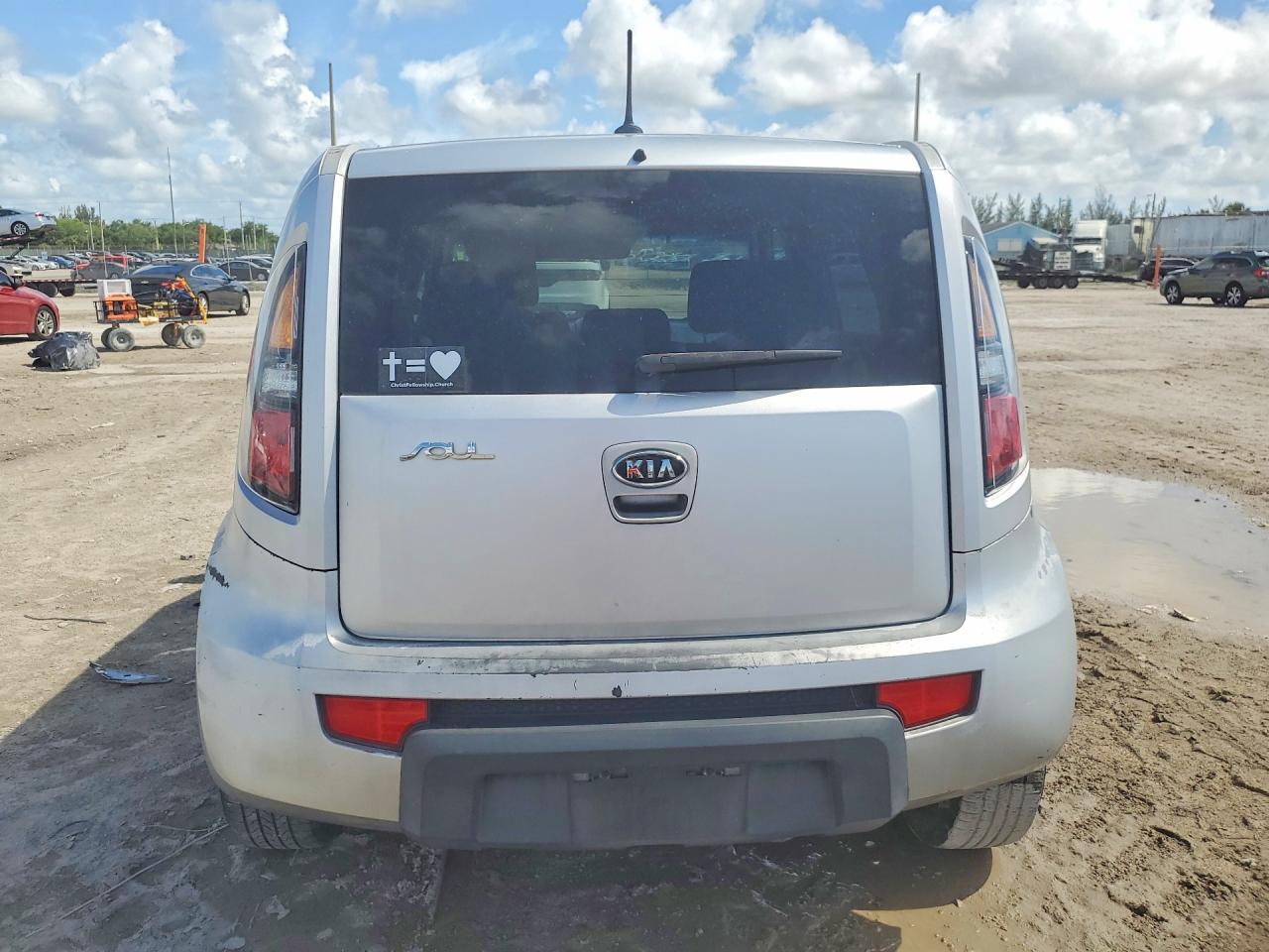 2011 KIA SOUL