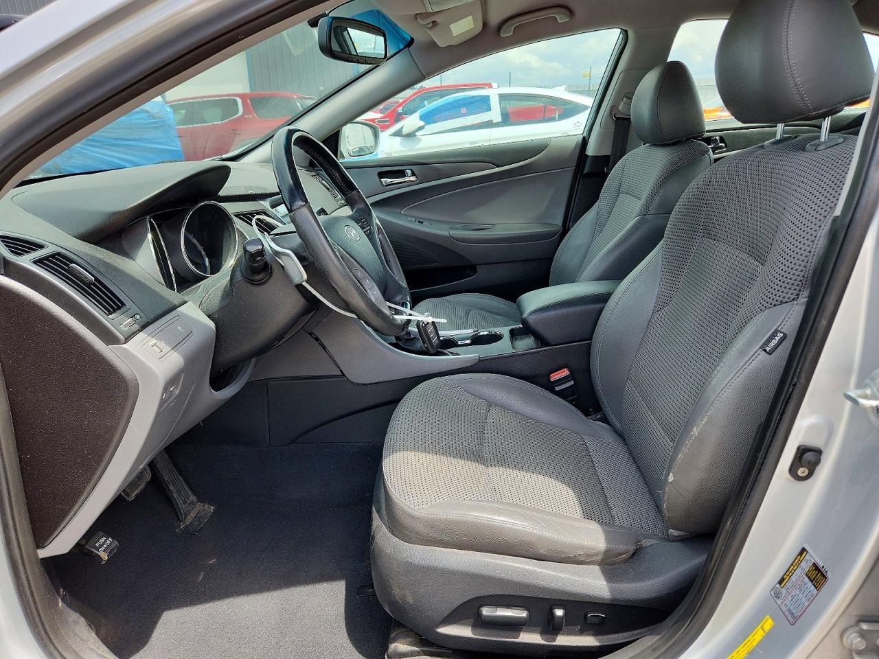2011 HYUNDAI SONATA