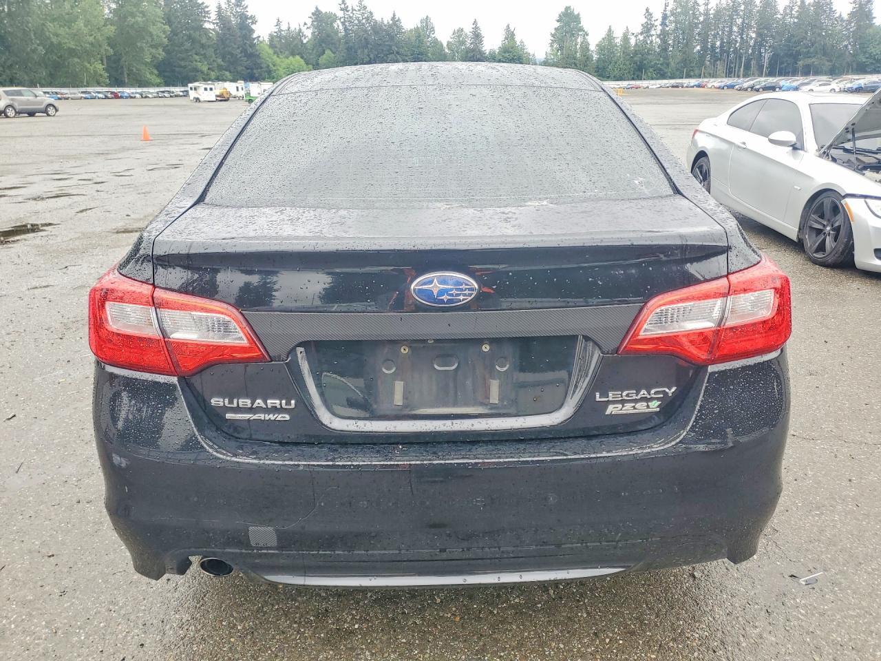 2015 SUBARU Legacy